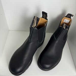Blundstone NWOT -Black Leather Chelsea Boots - Women's Size 6.5